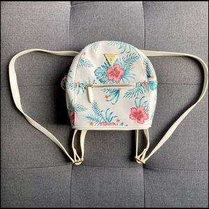Mini back pack Guess
